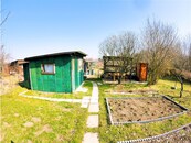 Nabízíme k prodeji vlastní pozemek s chatkou, cena 2249000 CZK / objekt, nabízí