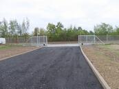 Pronájem odstavené plochy vhodné na parkování, Praha 9 - Běchovice, cena 14944 CZK / objekt / měsíc, nabízí 